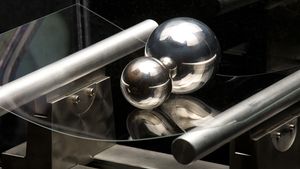 Автомобільне скло замінить на Gorilla Glass
