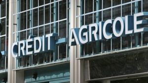 Credit Agricole экономит на сотрудниках