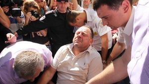 Суд приговорил Мельника к 60 дням домашнего ареста