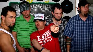Bloodhound Gang опозорена