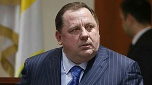 Міліція просить допомоги у затриманні ректора-хабарника Мельника у населення