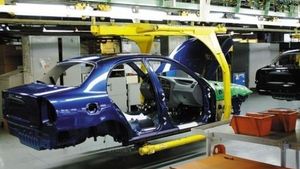 Украинский автопром уменьшил своё производство автомобилей на половину