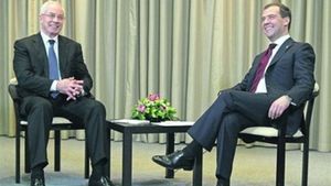 Азаров проведет лекцию о пользе евроинтеграции для Медведева