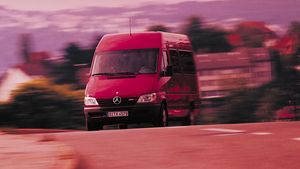 Mercedes Sprinter стал комфортабельным жилищем