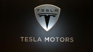 Tеsla Motors планирует выпустить авто с инновационной системой управления