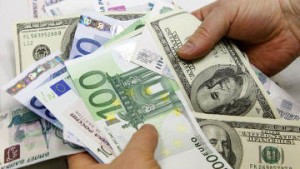 Можливий дефолт у США зміцнить позиції євро в Україні