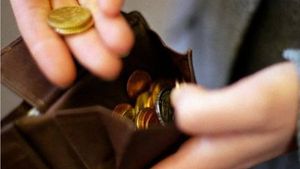 Правительство Украины планирует поднять прожиточный минимум
