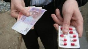 Фармацевти: українці стали більше економити на ліках