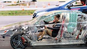 Создан удивительный прозрачный автомобиль
