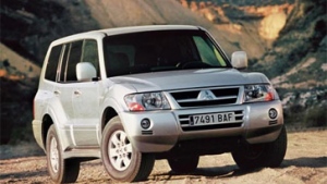 Всешляховики Mitsubishi заряджатимуться від електричної розетки