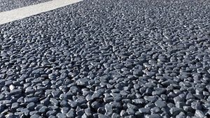 Інноваційний асфальт здатний вбирати воду