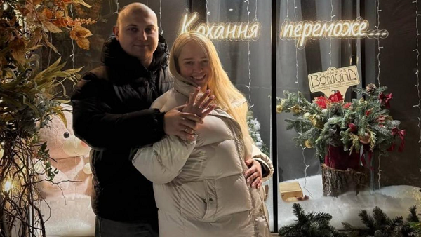 Вагітна переможниця 13-го сезону шоу «Холостяк» Інна Бєлєнь вийшла заміж
