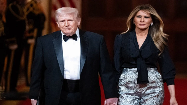 Меланія Трамп у новому для неї образі: на вечері у Білому домі одягнула штани замість традиційної сукні.