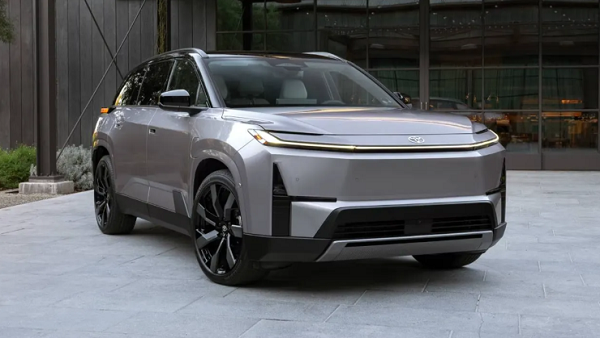 Toyota представила повністю електричний Highlander 2027 року, здатний проїхати до 515 км на одному заряді.