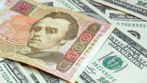 Доллар побил новый рекорд: официальный курс на 12 марта
