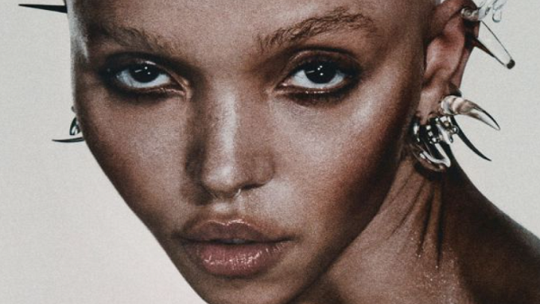 Юридичний конфлікт між FKA twigs та Шайєю Лабафом знову загострився.