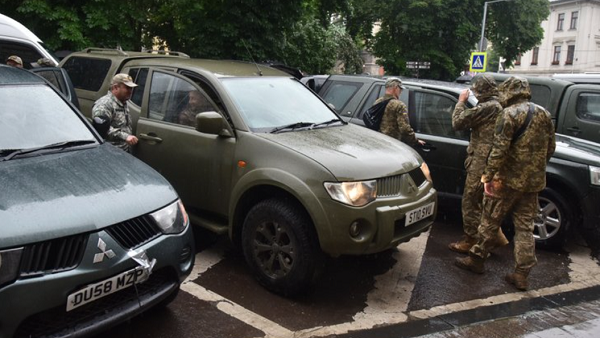Військовим нададуть можливість ввозити автомобілі без оподаткування
