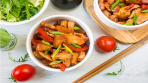 Быстрая паназиатская курица с овощами в стиле стир-фрай