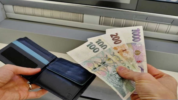 Сколько нужно зарабатывать для жизни в Чехии?