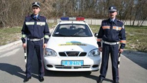 В Украине осенью заставят растонировать машины