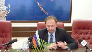 Про відставку заявив генконсул Росії у Криму